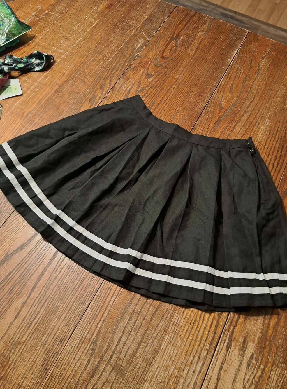 Medium Hot Topic Black White Pleated Mini Skirt Side Zipper